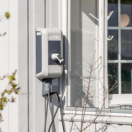 Beach Front Home In Sjolund With Kitchen Eksteriør bilde